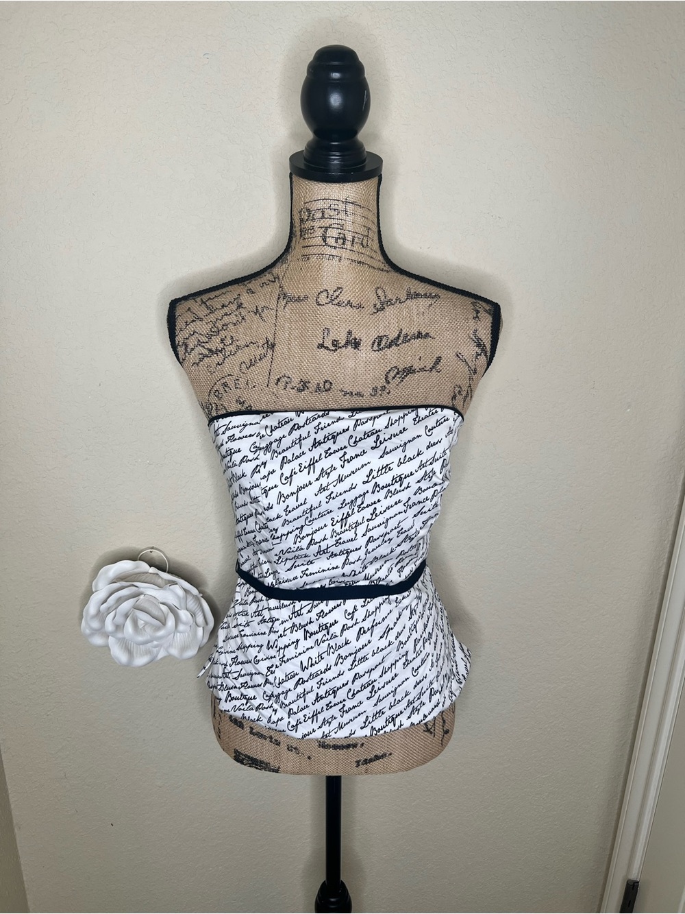NTM: White House Black Market Strapless Script Print Peplum Bustier Top Size 6